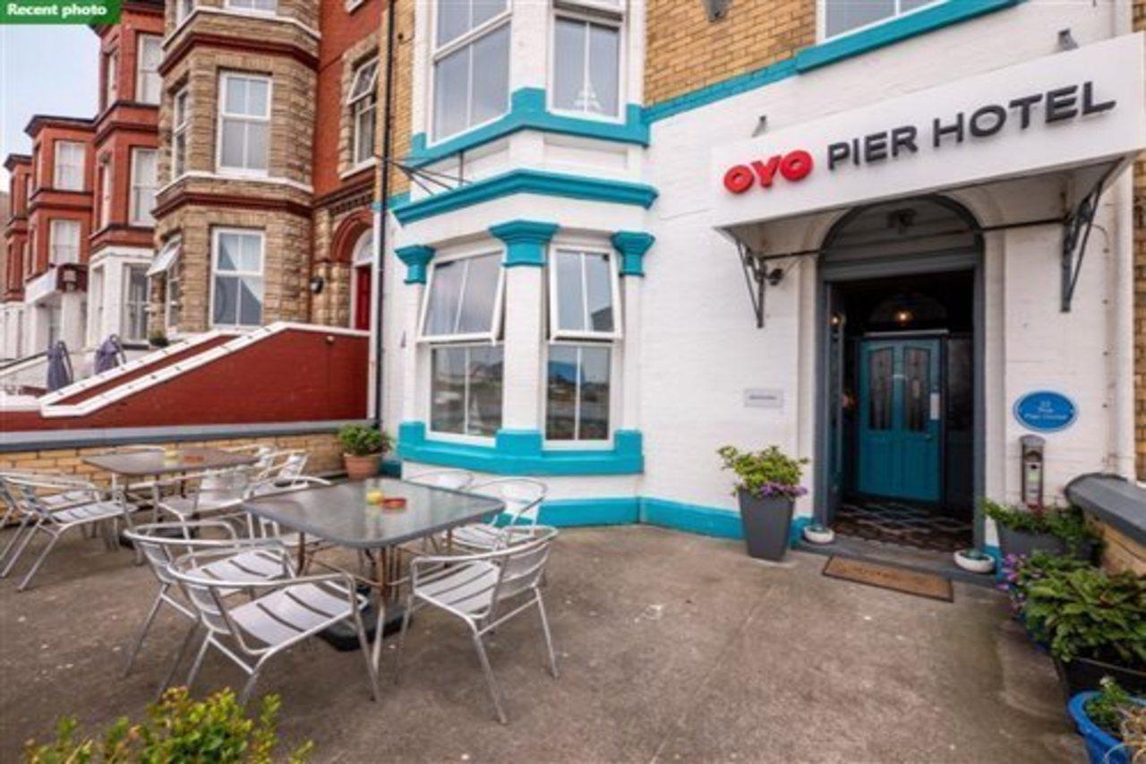 Oyo Pier Hotel Rhyl Eksteriør billede