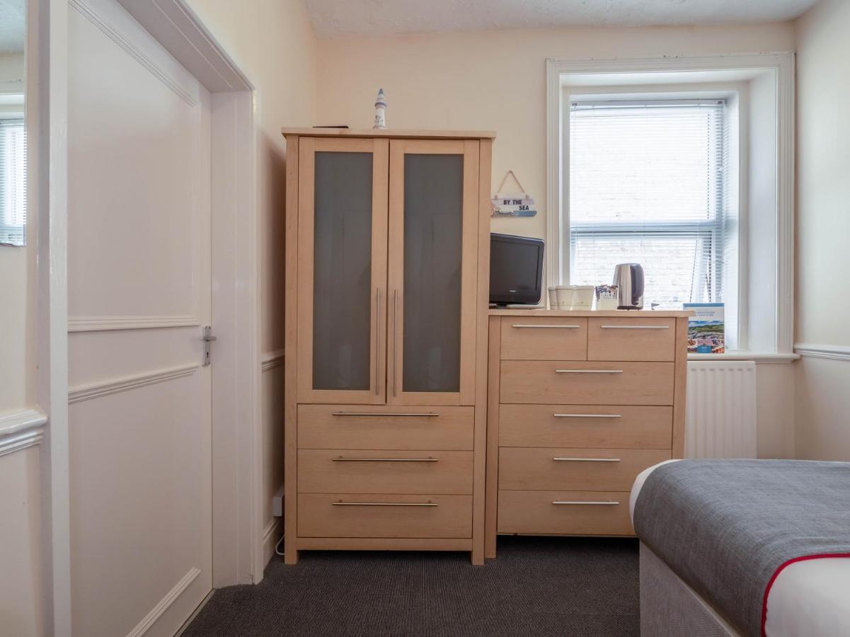 Oyo Pier Hotel Rhyl Eksteriør billede