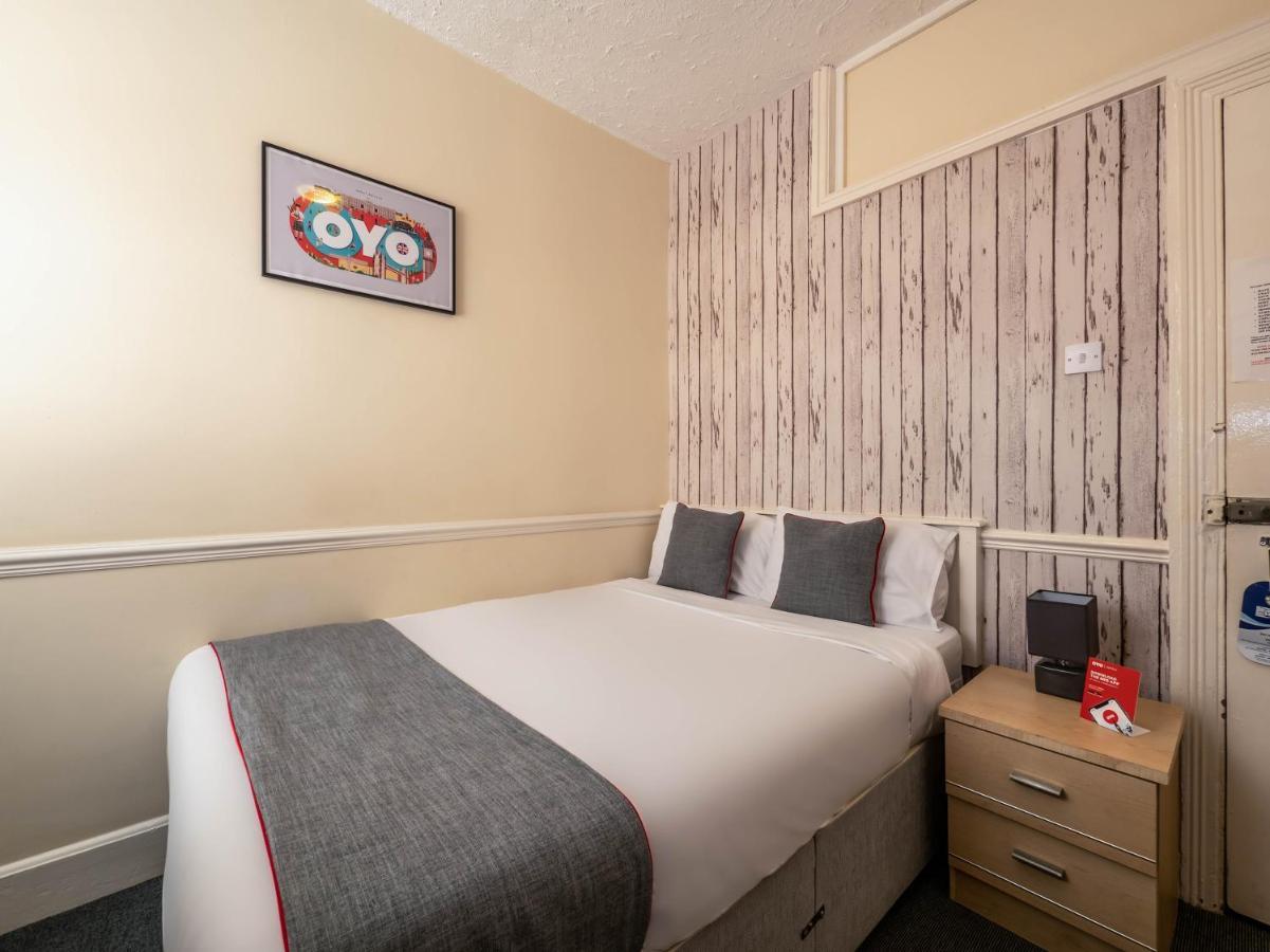 Oyo Pier Hotel Rhyl Eksteriør billede