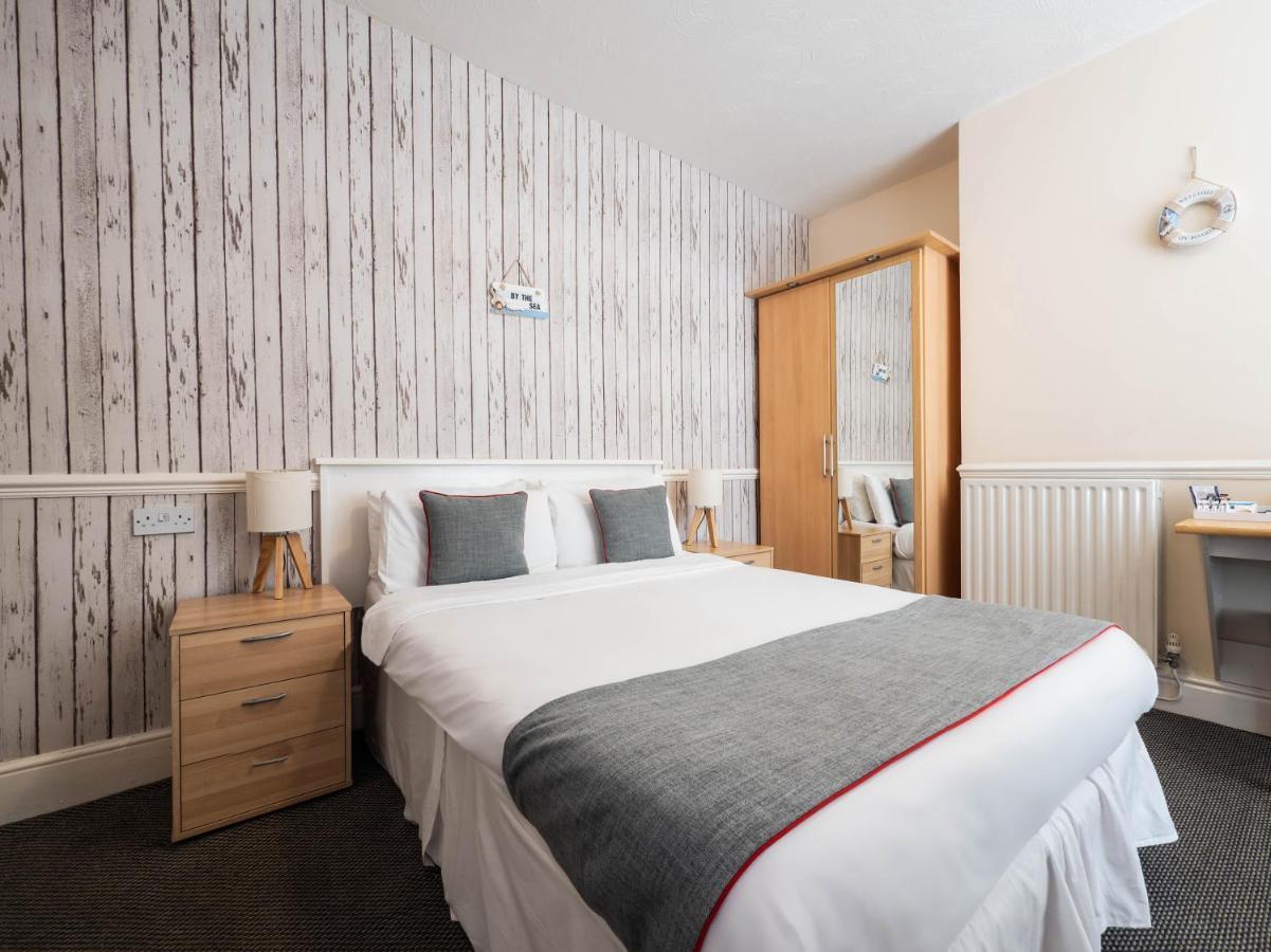 Oyo Pier Hotel Rhyl Eksteriør billede