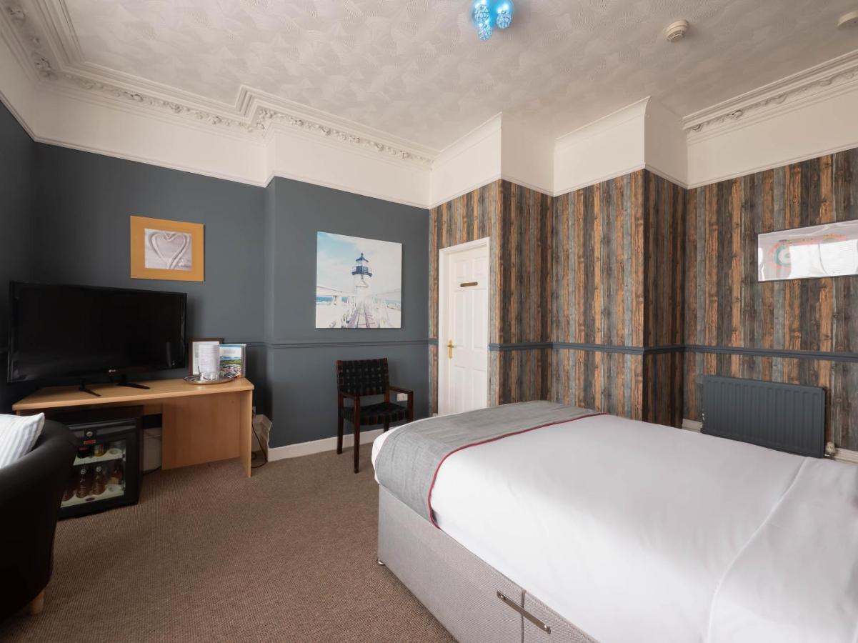 Oyo Pier Hotel Rhyl Eksteriør billede