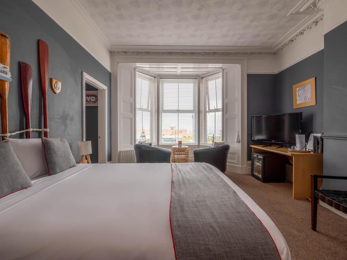 Oyo Pier Hotel Rhyl Eksteriør billede